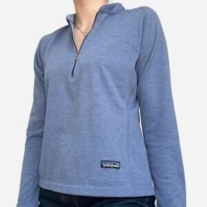 Patagonia quarter zip sweatshirt size small in Pastel Blue / Periwinkle